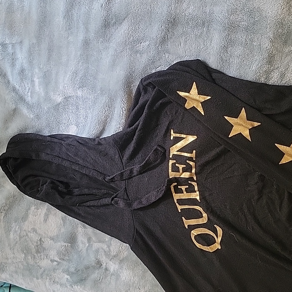 Inspired hearts, large, thin, queen, hooded sweatshirt, excellent condition